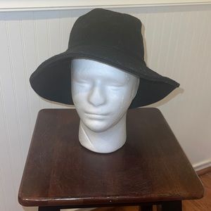 Xhilaration Ladies Wool Blend Hat.